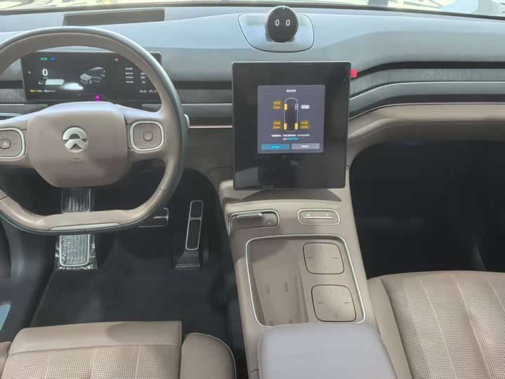 Фото 9 - Nio ES8