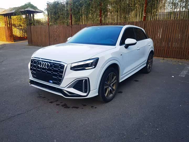 Фото 1 - Audi Q2L