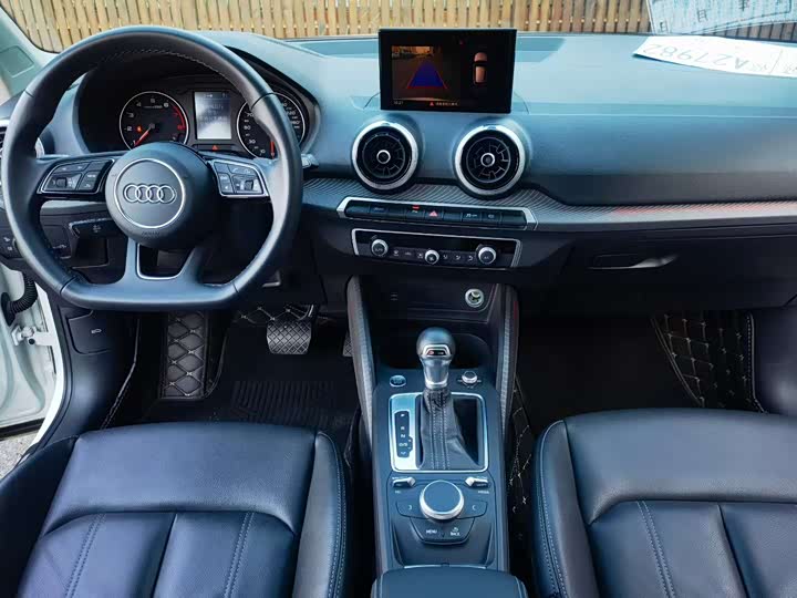 Фото 7 - Audi Q2L