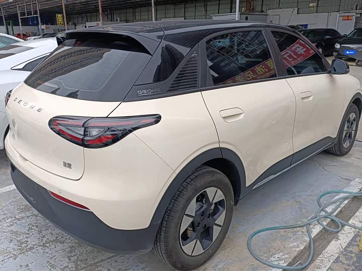 Фото 3 - Geely Galaxy Geome