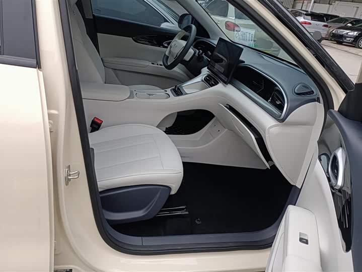 Фото 8 - Geely Galaxy Geome