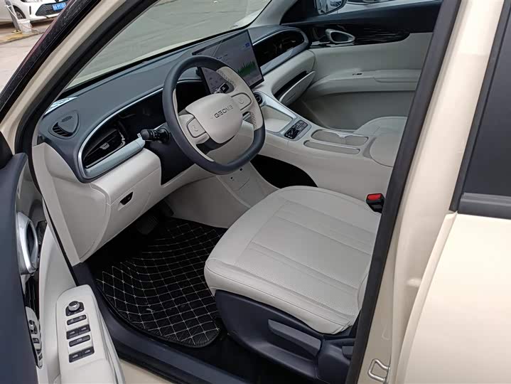 Фото 9 - Geely Galaxy Geome