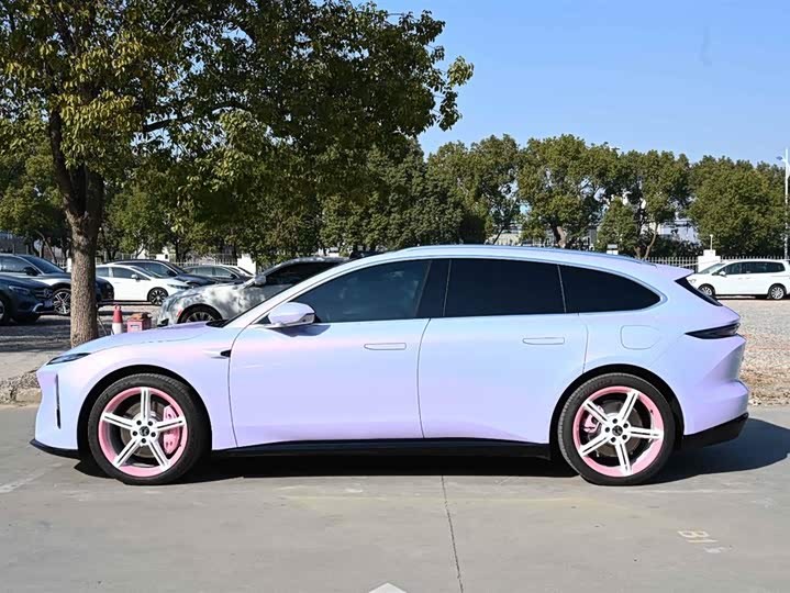 Фото 3 - Nio ET5T