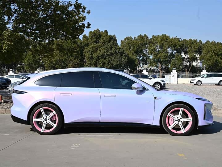 Фото 6 - Nio ET5T