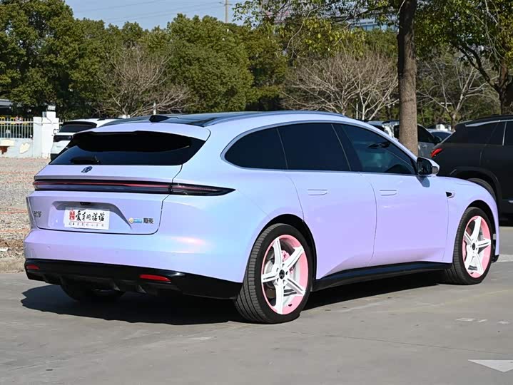 Фото 8 - Nio ET5T