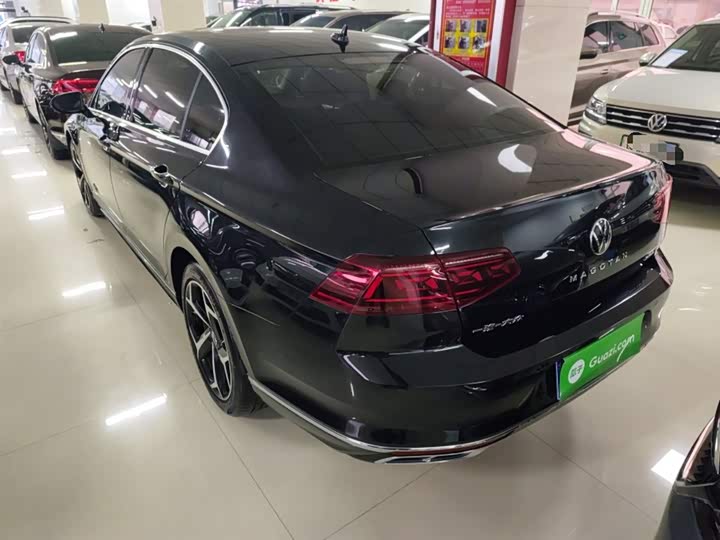 Фото 5 - Volkswagen Magotan