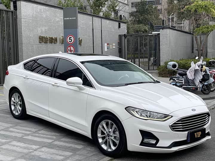Фото 3 - Ford Mondeo