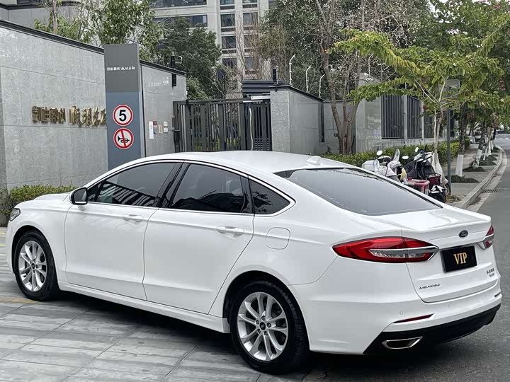 Фото 7 - Ford Mondeo