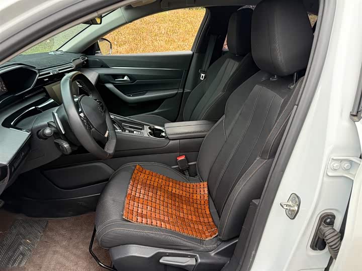 Фото 8 - Peugeot 508