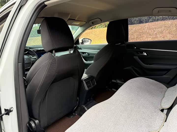 Фото 9 - Peugeot 508