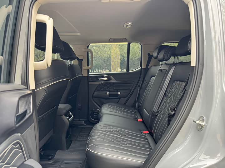 Фото 9 - Tank 300