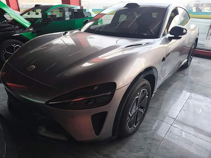 Фото 1 - Xiaomi YU7