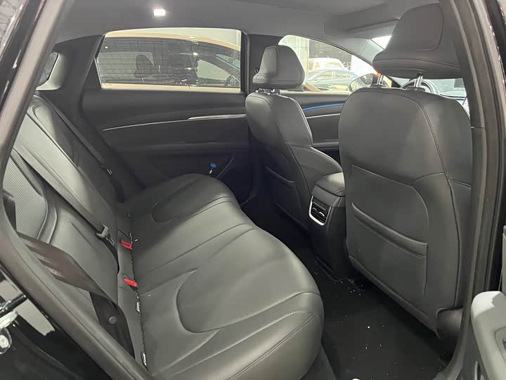 Фото 6 - XPeng Mona M03