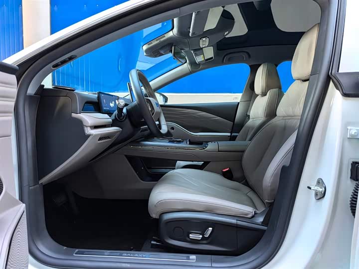 Фото 9 - Geely Galaxy Starshine 8 EM-i