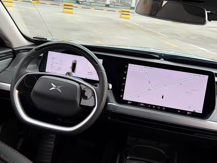 Фото 8 - XPeng P7