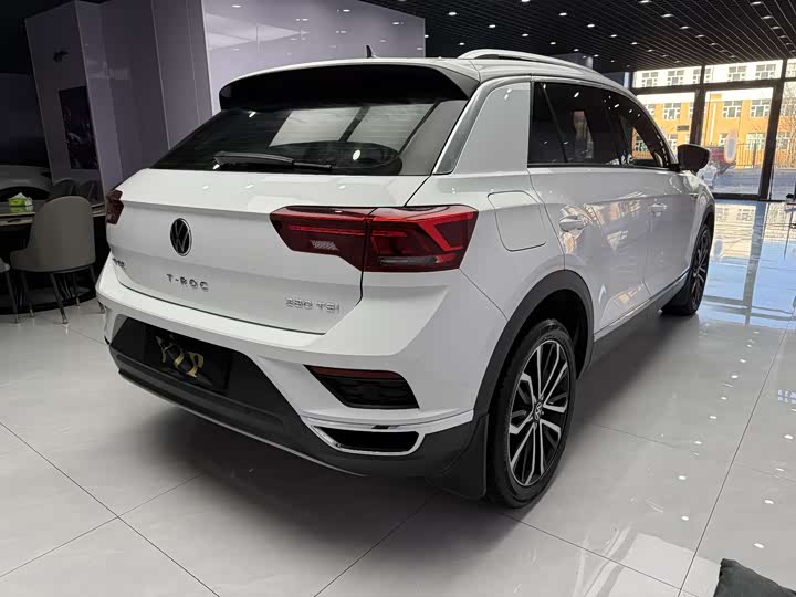 Фото 6 - Volkswagen T-Roc