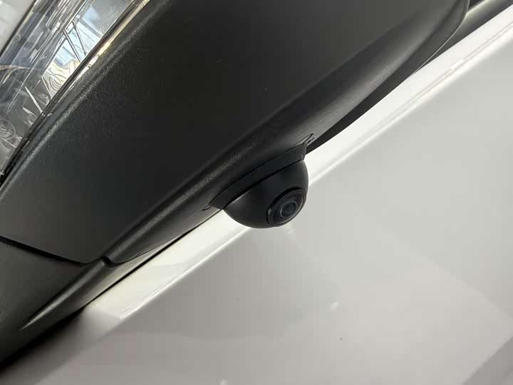 Фото 8 - Volkswagen T-Roc