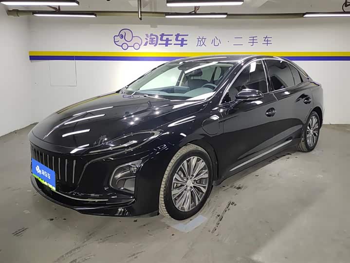 Фото 1 - Hongqi E-QM5