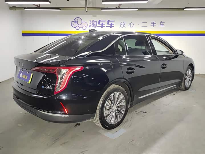 Фото 3 - Hongqi E-QM5