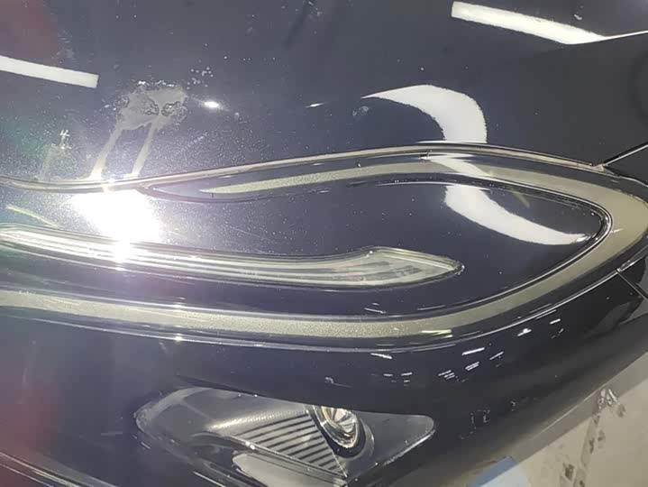 Фото 5 - Hongqi E-QM5