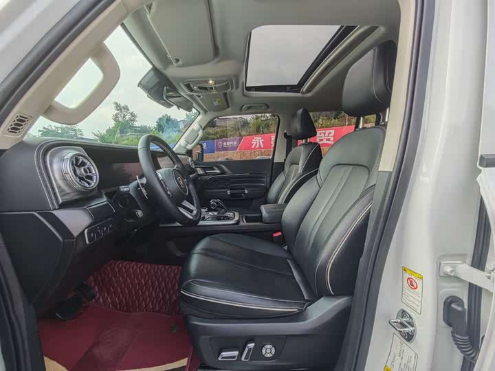 Фото 7 - Tank 300