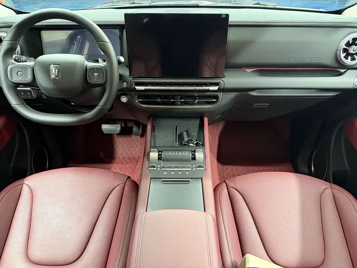 Фото 4 - Tank 300 Hybrid