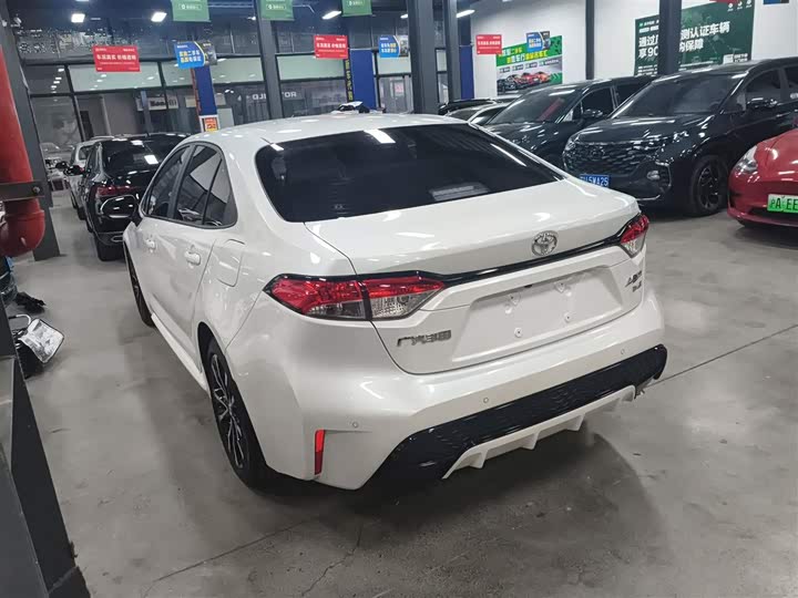 Фото 5 - Toyota Levin