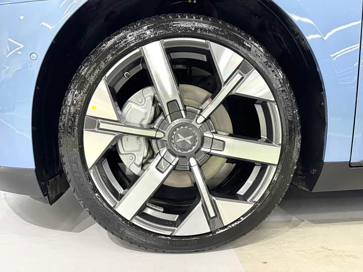 Фото 6 - XPeng Mona M03