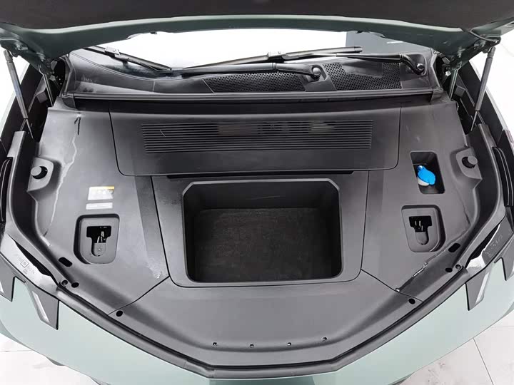 Фото 6 - Zeekr X