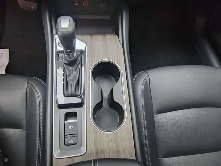 Фото 8 - Nissan Teana