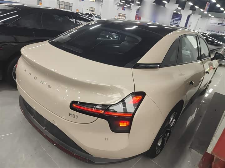 Фото 7 - XPeng Mona M03