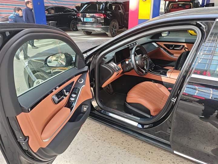 Фото 5 - Mercedes-Benz S-Class