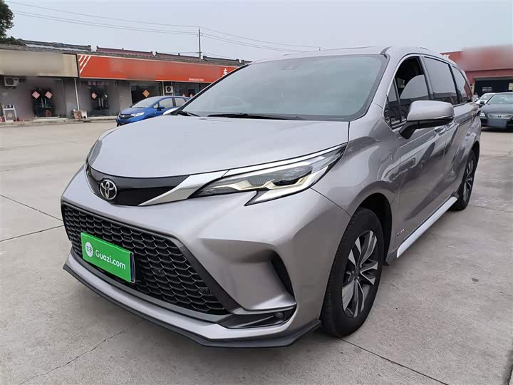 Фото 2 - Toyota Granvia