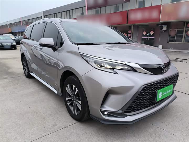 Фото 4 - Toyota Granvia