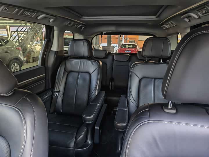 Фото 7 - GAC Trumpchi M8