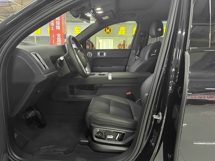 Фото 8 - LiXiang L7