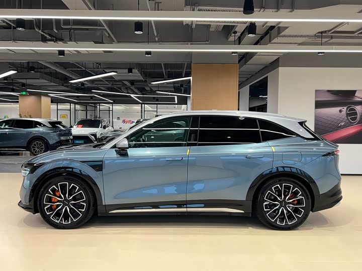 Фото 4 - Zeekr 7X