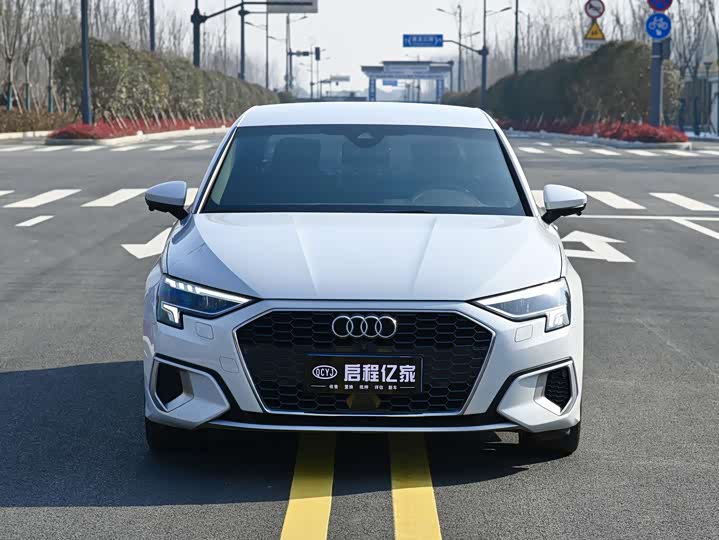 Фото 2 - Audi A3