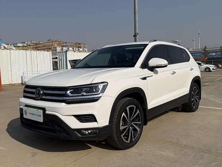 Фото 1 - Volkswagen Tharu