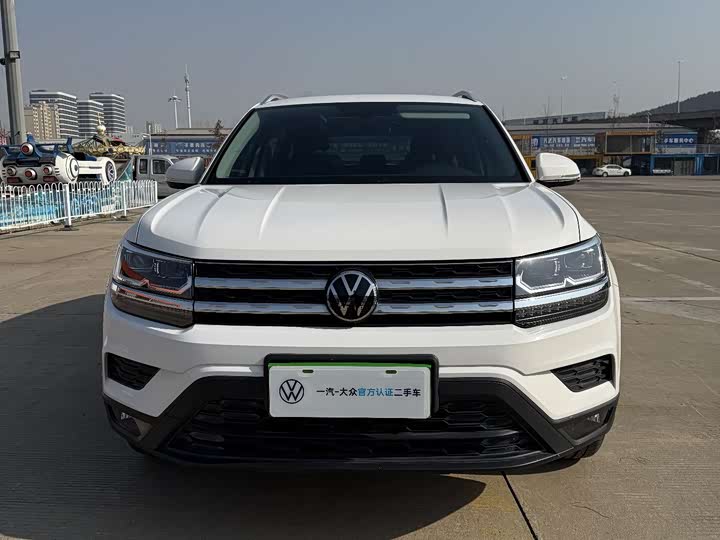 Фото 2 - Volkswagen Tharu