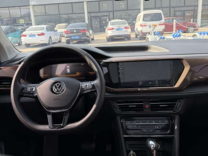 Фото 4 - Volkswagen Tharu