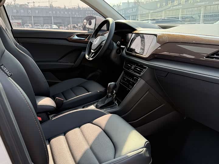 Фото 9 - Volkswagen Tharu