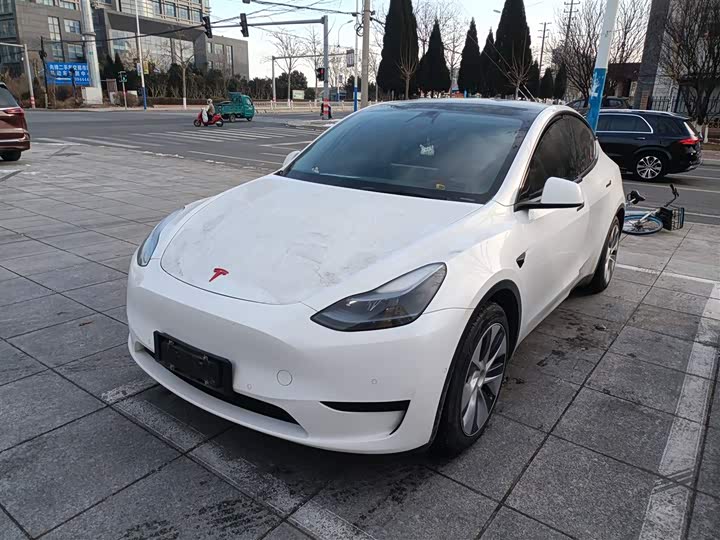 Фото 2 - Tesla Model Y
