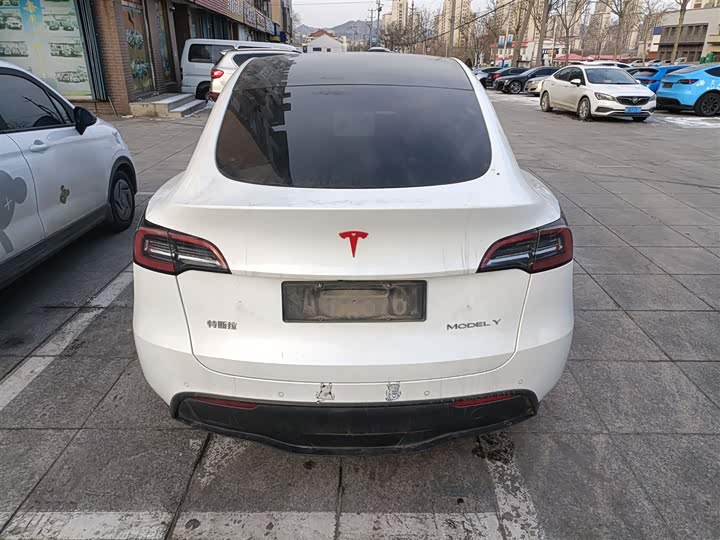 Фото 6 - Tesla Model Y