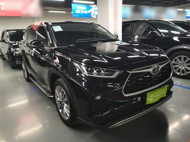 Фото 4 - Toyota Highlander