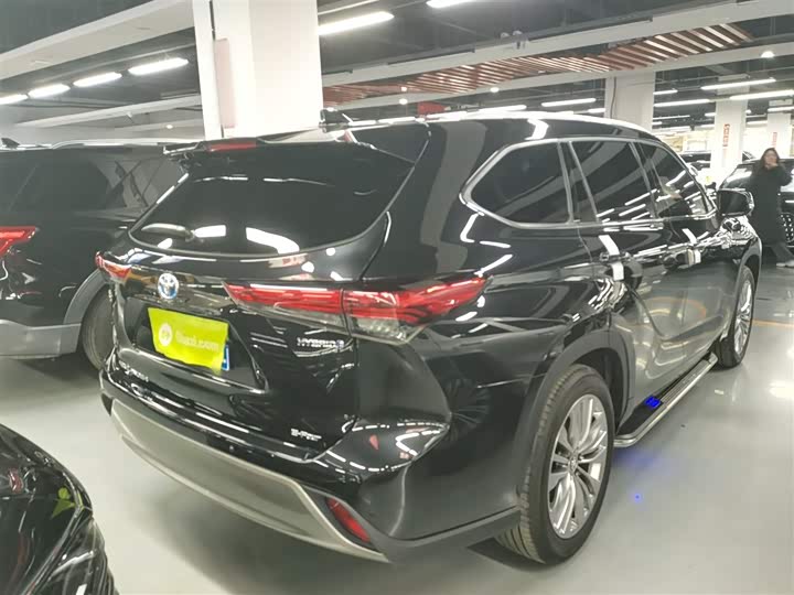 Фото 7 - Toyota Highlander