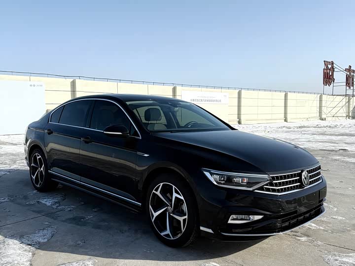 Фото 3 - Volkswagen Magotan