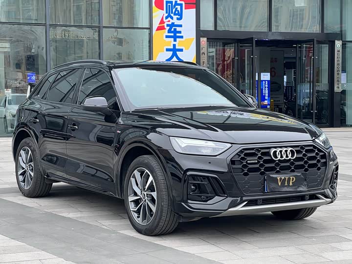 Фото 3 - Audi Q5L