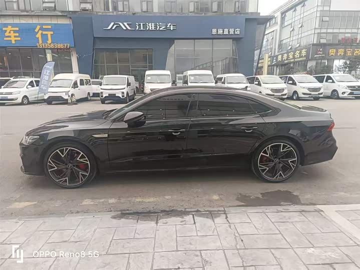 Фото 6 - Audi A7L