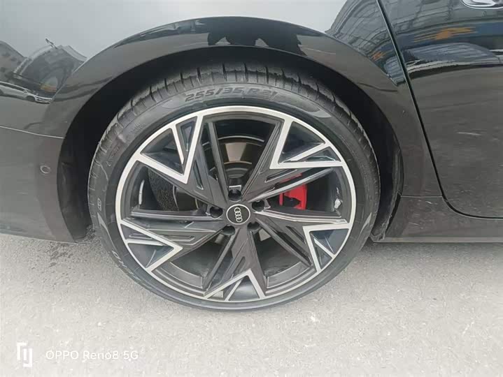 Фото 7 - Audi A7L